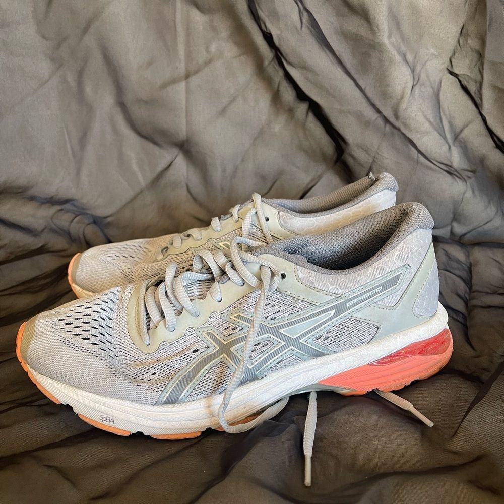 ASICS gt1000